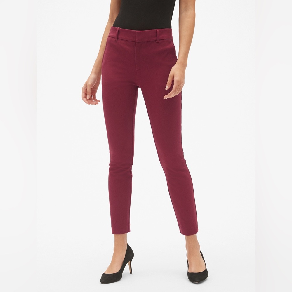 Gap Skinny Ankle Pants with Smoothing Pockets in burgundy size 0 regular